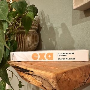 BRAND NEW ✨ Exa All Smiles Bare Lip Liner